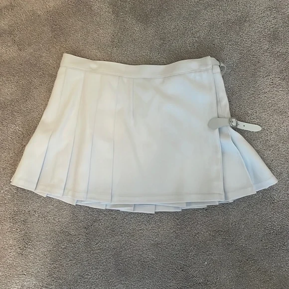 BRAND NEW LOW WAISTED BUCKLE SKIRT - Picture 3 of 4